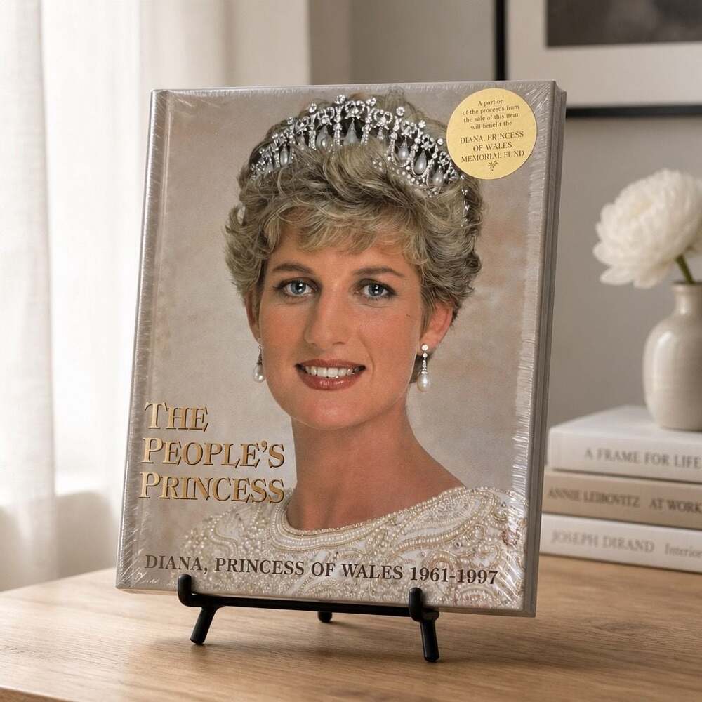 The People's Princess: Diana, Princess of Wales 1961-1997 by Peter Donnelly